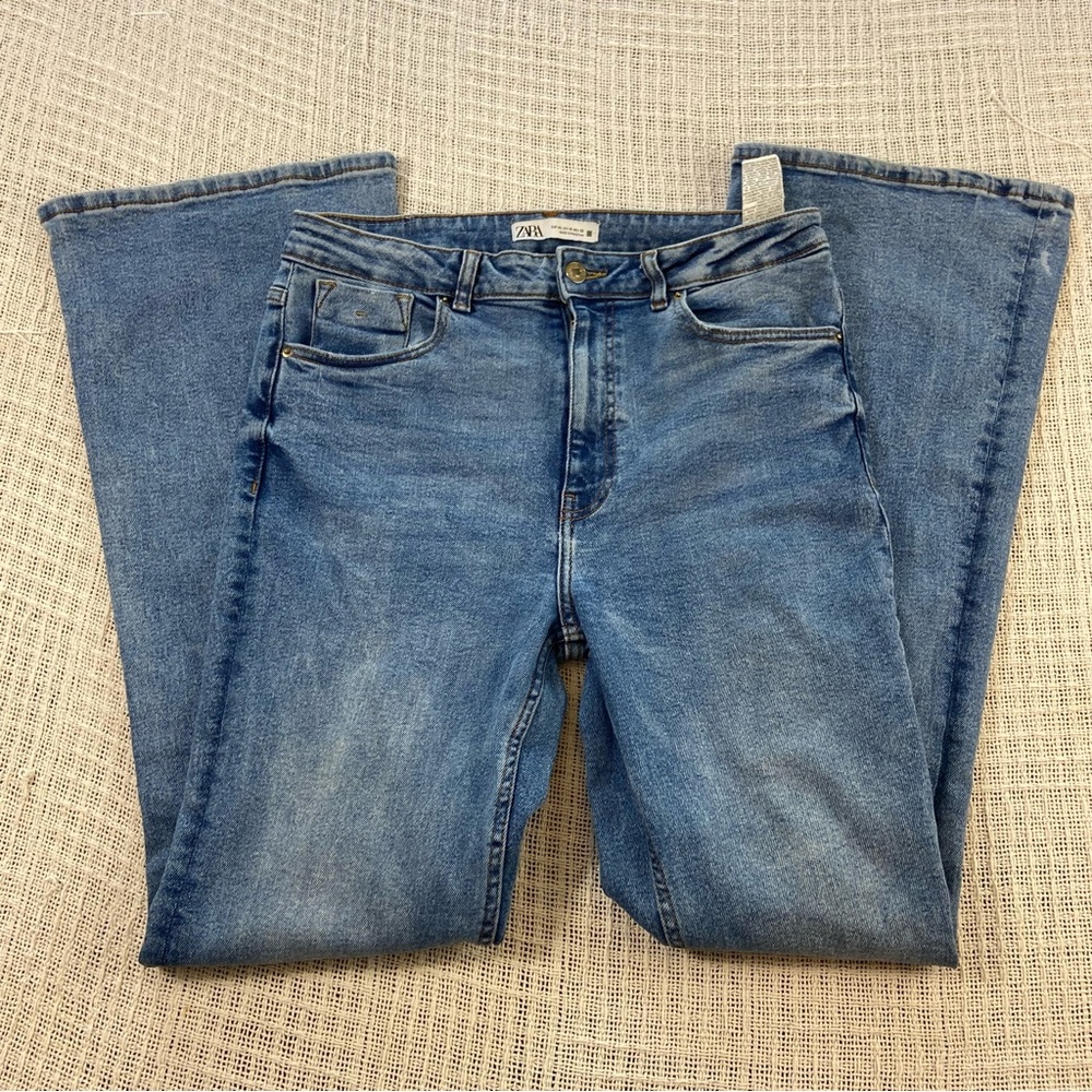 Zara Women's Classic Blue Flare Jeans stretch size 10 bell bottom high rise